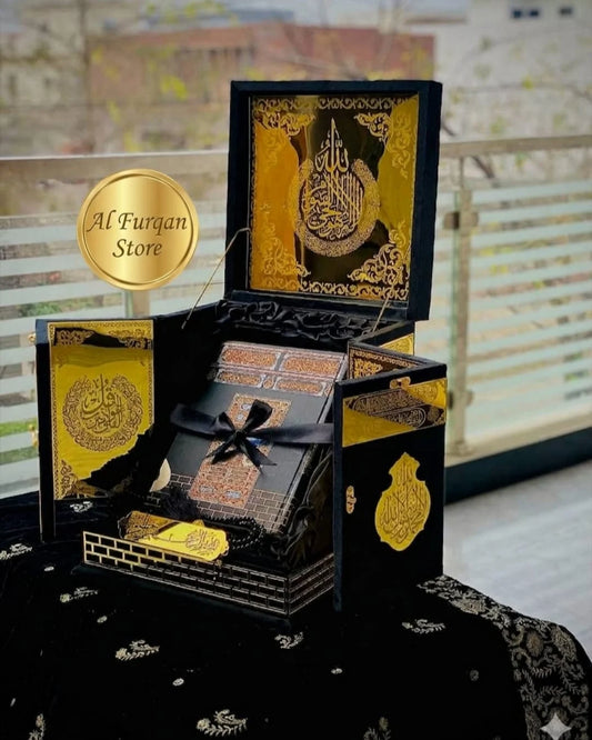 Kaba Model Quran Set With Prayer Mat