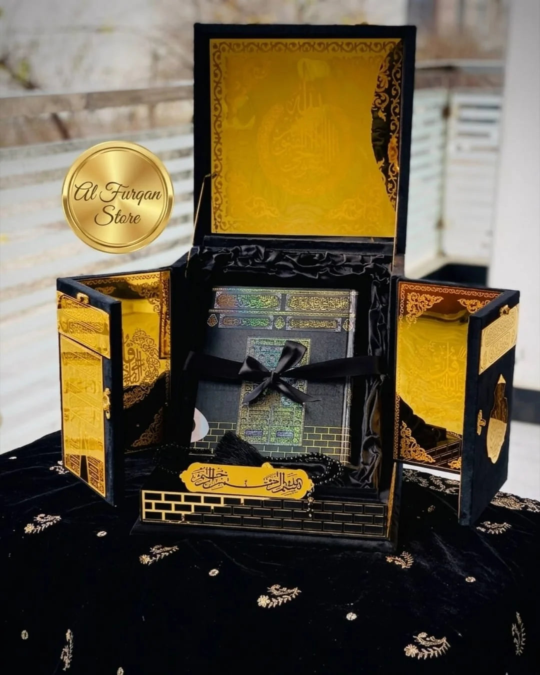 Kaba Model Quran Set With Prayer Mat