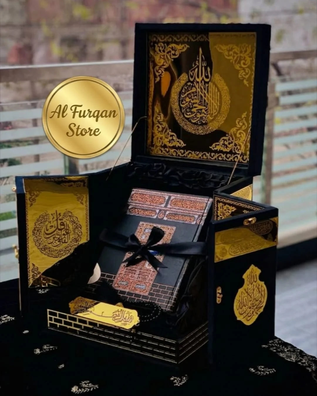 Kaba Model Quran Set With Prayer Mat